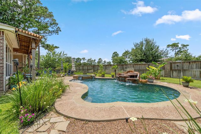 18730 Oxenberg Manor Lane, Tomball, TX 77377