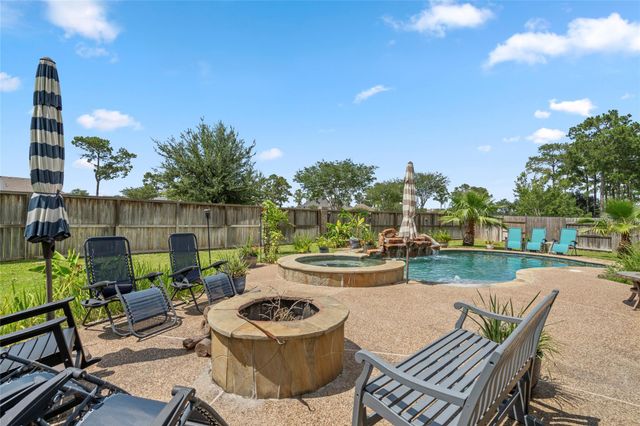 18730 Oxenberg Manor Lane, Tomball, TX 77377