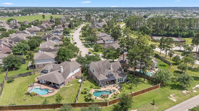 18730 Oxenberg Manor Lane, Tomball, TX 77377