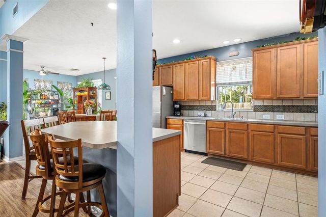 18730 Oxenberg Manor Lane, Tomball, TX 77377