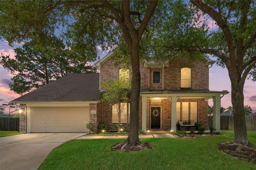 18730 Oxenberg Manor Lane, Tomball, TX 77377