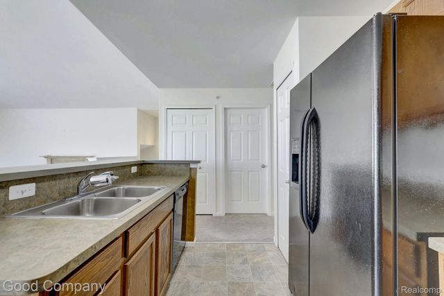 29891 Heritage Parkway, Warren, MI 48092