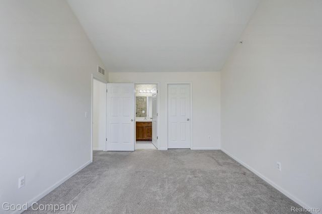 29891 Heritage Parkway, Warren, MI 48092