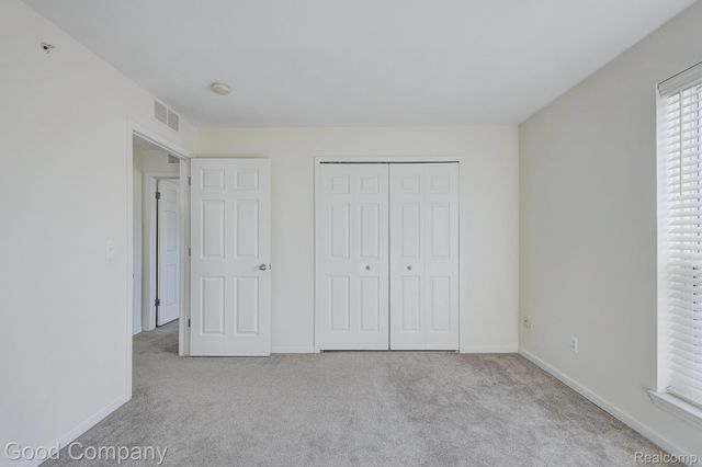 29891 Heritage Parkway, Warren, MI 48092