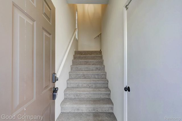 29891 Heritage Parkway, Warren, MI 48092