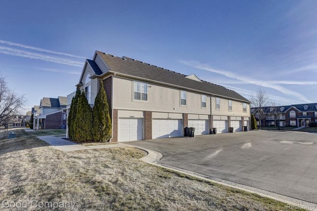 29891 Heritage Parkway, Warren, MI 48092