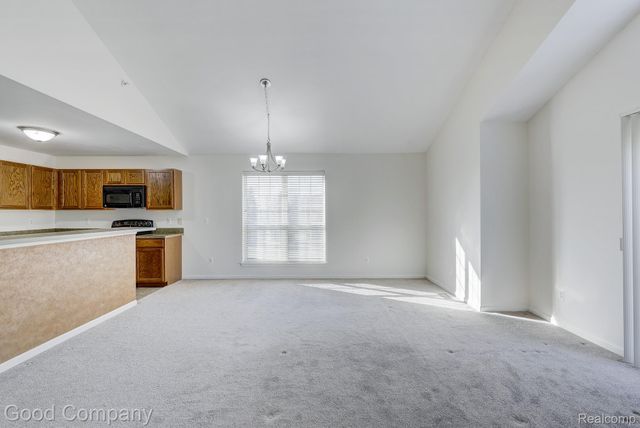 29891 Heritage Parkway, Warren, MI 48092