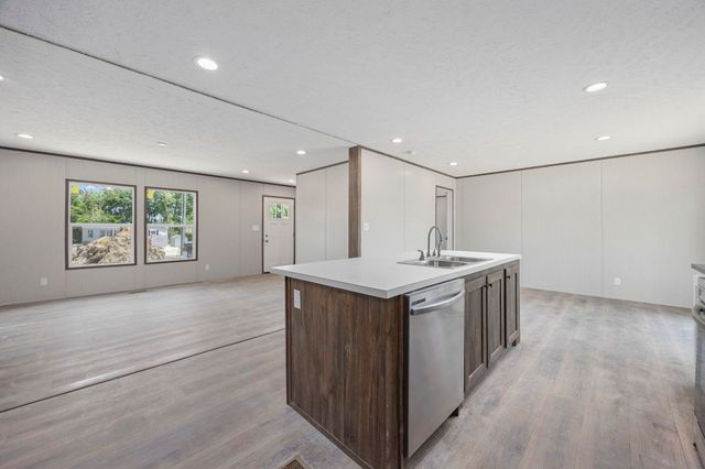 501 N Green Sea Rd., Loris, SC 29569