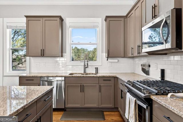 2144 Old Georgian Terrace NW, Atlanta, GA 30318