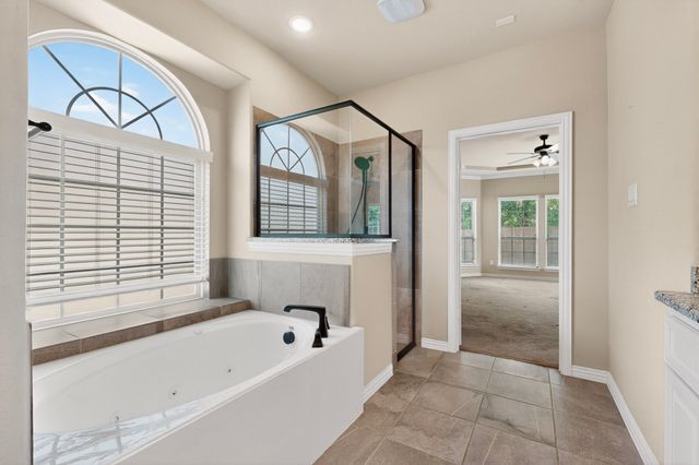 852 State Street, Desoto, TX 75115