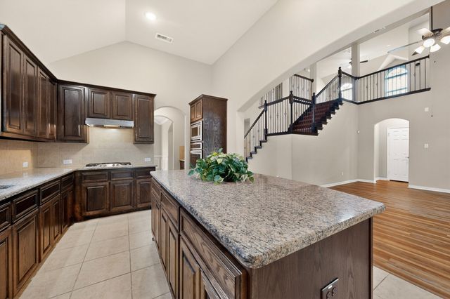 852 State Street, Desoto, TX 75115