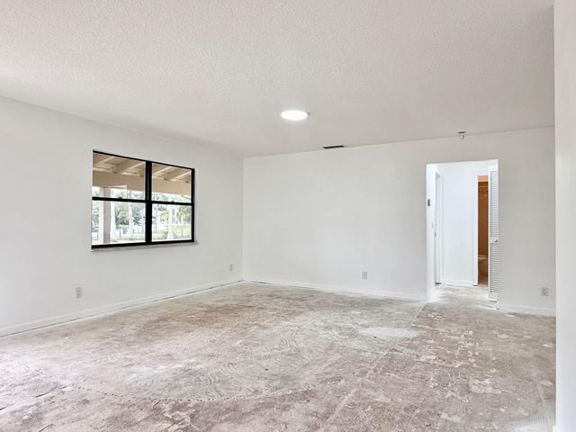10531 151st Lane N, Jupiter, FL 33478