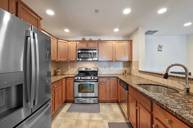 120 Wyllis Ave 315, Everett, MA 02149