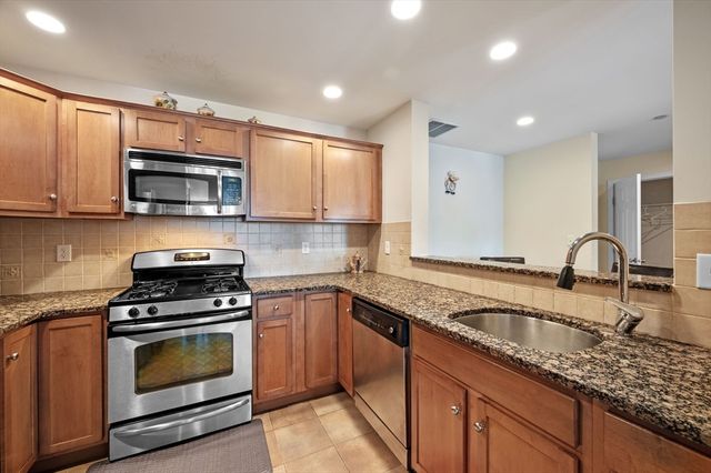 120 Wyllis Ave 315, Everett, MA 02149