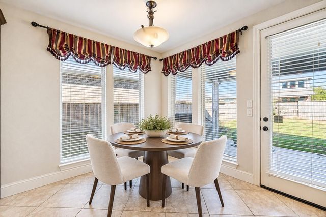 1611 Tonkawa Trail, Katy, TX 77493