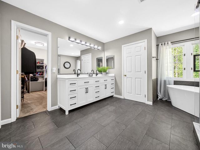 7633 AUGUSTINE WAY, Gaithersburg, MD 20879
