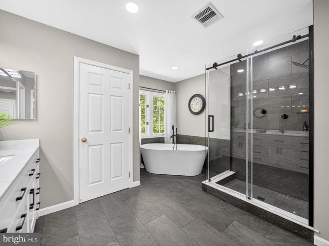 7633 AUGUSTINE WAY, Gaithersburg, MD 20879