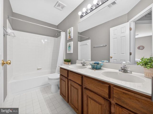7633 AUGUSTINE WAY, Gaithersburg, MD 20879
