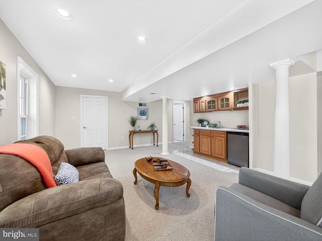 7633 AUGUSTINE WAY, Gaithersburg, MD 20879