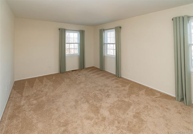 29 The Rise, Warwick, NY 10990