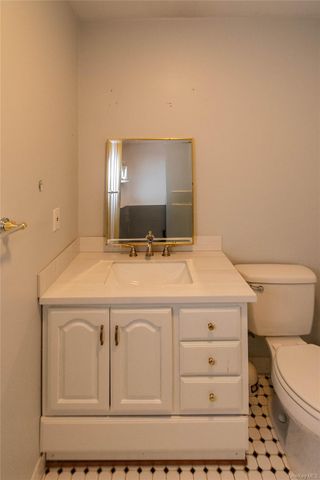 29 The Rise, Warwick, NY 10990