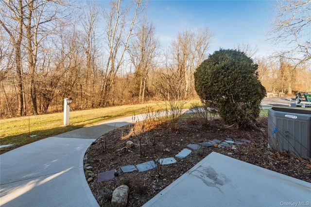 29 The Rise, Warwick, NY 10990