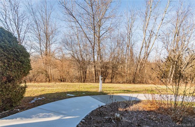 29 The Rise, Warwick, NY 10990