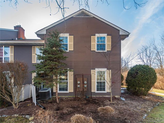 29 The Rise, Warwick, NY 10990