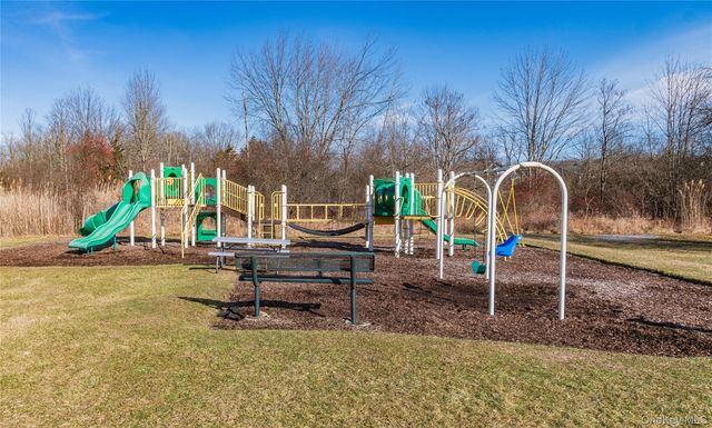 29 The Rise, Warwick, NY 10990