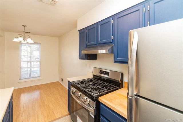 29 The Rise, Warwick, NY 10990