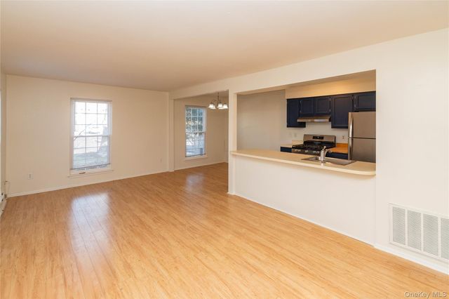 29 The Rise, Warwick, NY 10990