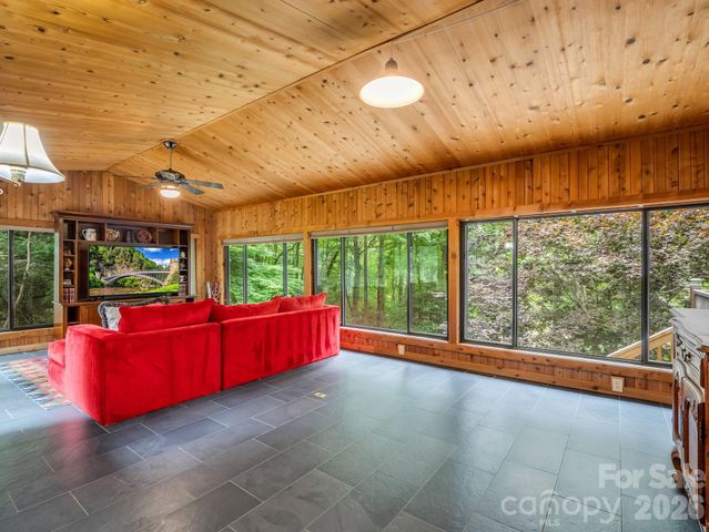 425 Winesap Boulevard, Lake Lure, NC 28746