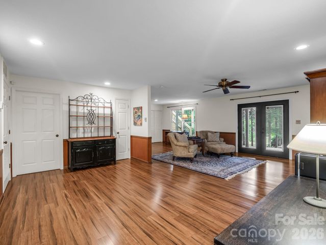 425 Winesap Boulevard, Lake Lure, NC 28746