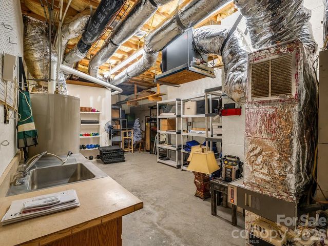 425 Winesap Boulevard, Lake Lure, NC 28746