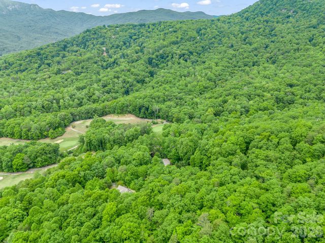 425 Winesap Boulevard, Lake Lure, NC 28746