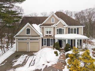 13 Makechnie Rd, Burlington, MA 01803