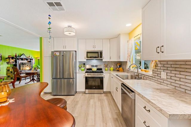 150 Hilligoss Drive, Cathedral City, CA 92234