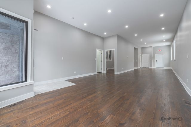 3044 W Irving Park Road, Chicago, IL 60618