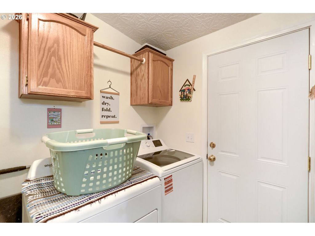 Image 19 of property listing at 1682 Nw WALLACE Rd, Mc Minnville, OR 97128