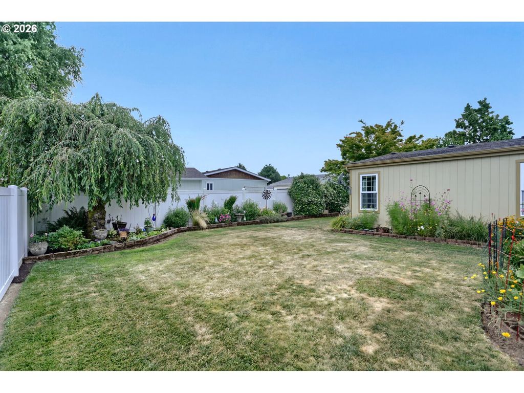 Image 29 of property listing at 1682 Nw WALLACE Rd, Mc Minnville, OR 97128