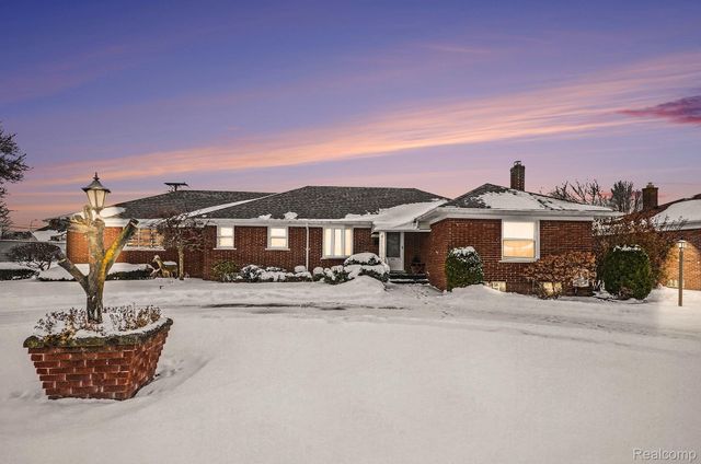 20880 Revere Street, St. Clair Shores, MI 48080