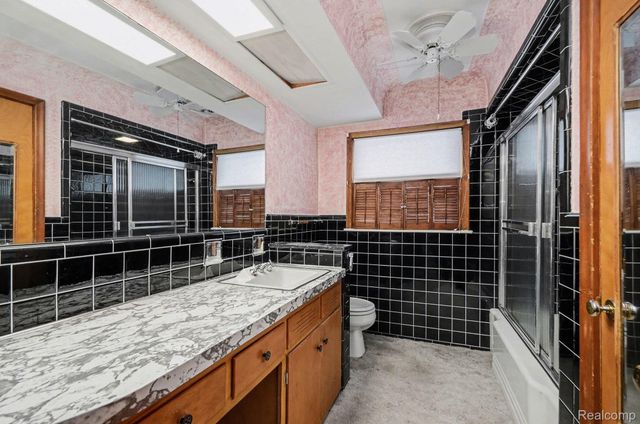 20880 Revere Street, St. Clair Shores, MI 48080