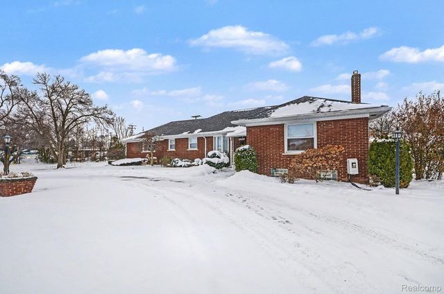 20880 Revere Street, St. Clair Shores, MI 48080