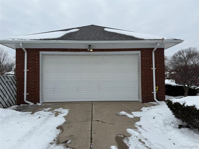 20880 Revere Street, St. Clair Shores, MI 48080