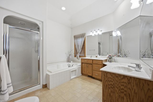 106 50th Avenue E, West Fargo, ND 58078