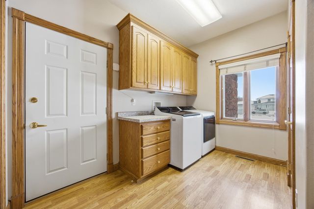 106 50th Avenue E, West Fargo, ND 58078