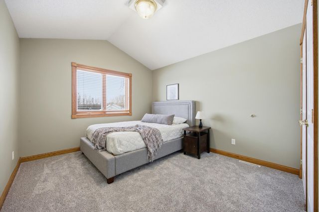 106 50th Avenue E, West Fargo, ND 58078