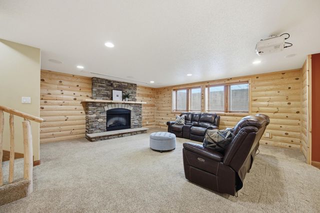 106 50th Avenue E, West Fargo, ND 58078