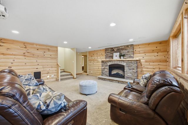 106 50th Avenue E, West Fargo, ND 58078