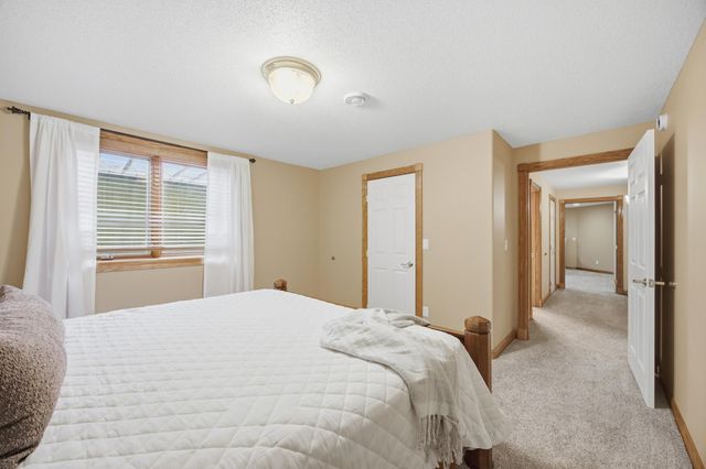 106 50th Avenue E, West Fargo, ND 58078